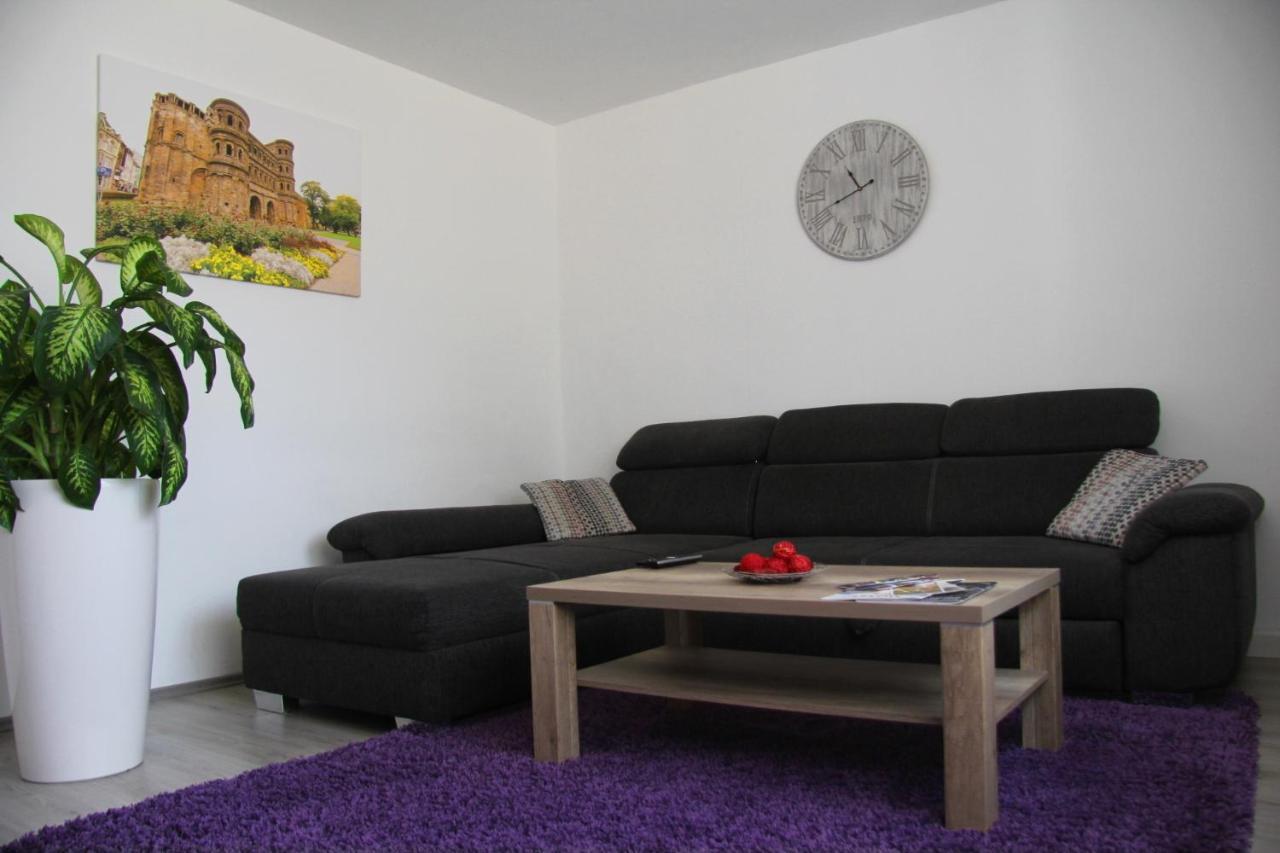 Geraeumige 4 Zimmer Wohnung An Den Kaiserthermen Trier Luaran gambar