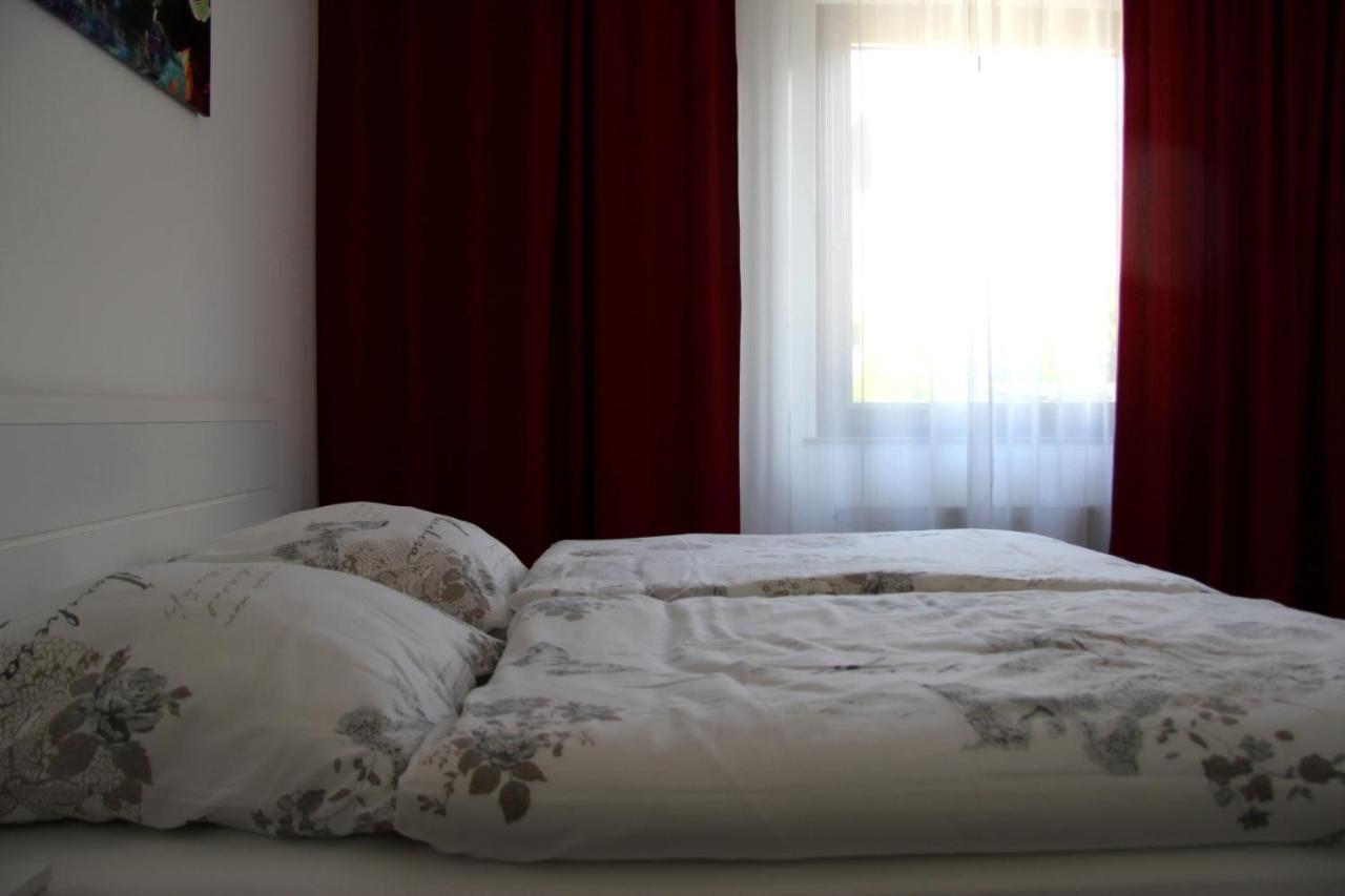 Geraeumige 4 Zimmer Wohnung An Den Kaiserthermen Trier Luaran gambar