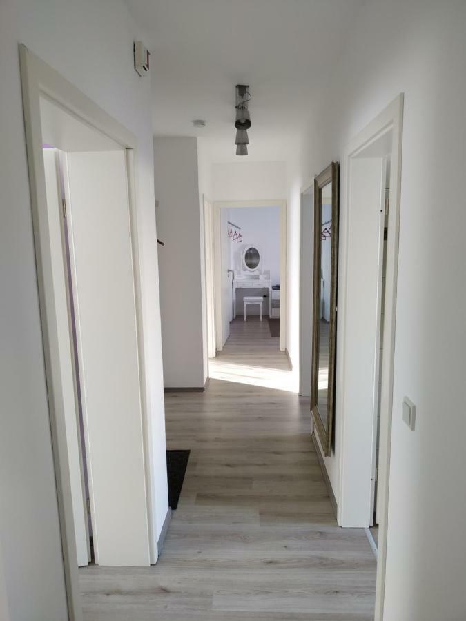 Geraeumige 4 Zimmer Wohnung An Den Kaiserthermen Trier Luaran gambar